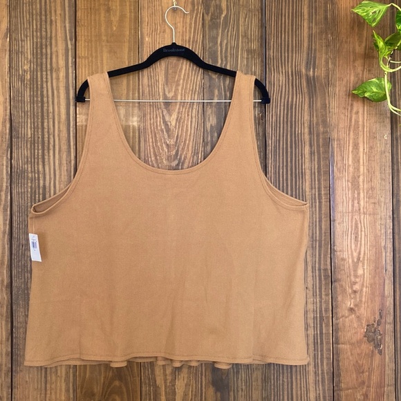 Old Navy Women’s Tank Top - Picture 5 of 9